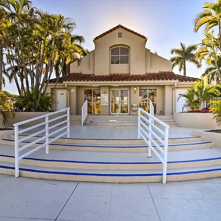 Sunny St Pete Getaway With Shared Pool And Hot Tub Apartment
